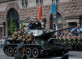 Киев отказался от военного парада