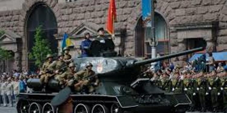 Киев отказался от военного парада