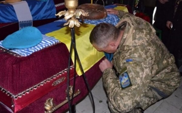 Трое солдат АТО покончили жизнь самоубийством на Пасху
