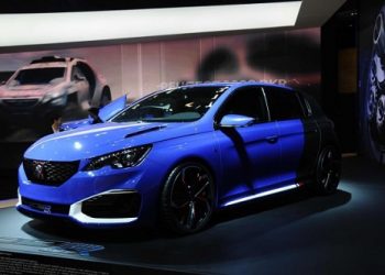 Сильный гибрид Peugeot 308 R дебютировал в Шанхае