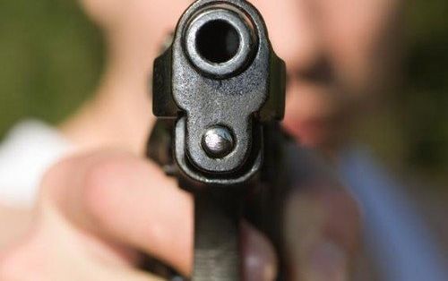 Неизвестные в масках обстреляли предпринимателя в Киеве