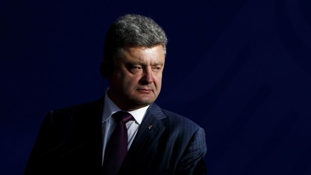 Порошенко похвастался, что война создала новые рабочие места