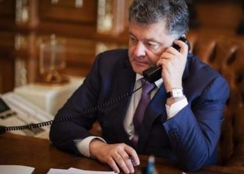 Меркель и Порошенко обсудили встречу «нормандской четверки»