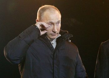 Путин закончит рядом с африканскими людоедами, - Пономарь