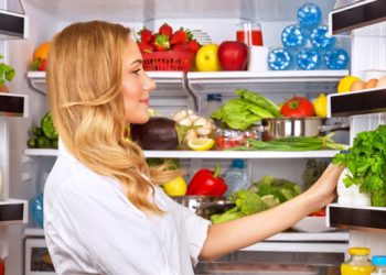 Эксперты рассказали о правильном хранении продуктов
