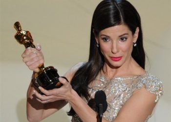 50-летняя Сандра Буллок стала красивейшей женщиной 2015 по версии журнала People
