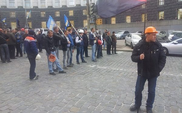 Более 40 тысяч оперативников будут работать на майские праздники