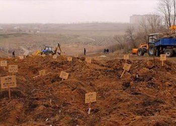 Сотрудники СМИ побывали на кладбище наемников в Ростове