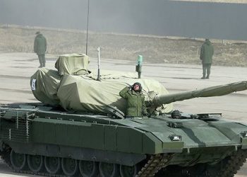 Минобороны Российской Федерации показало, как выглядит новый танк «Армата»