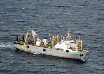 Крушение траулера в РФ: число жертв выросло до 56 человек