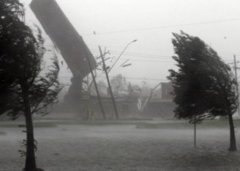 Жителям Севастополя рекомендуют сидеть дома