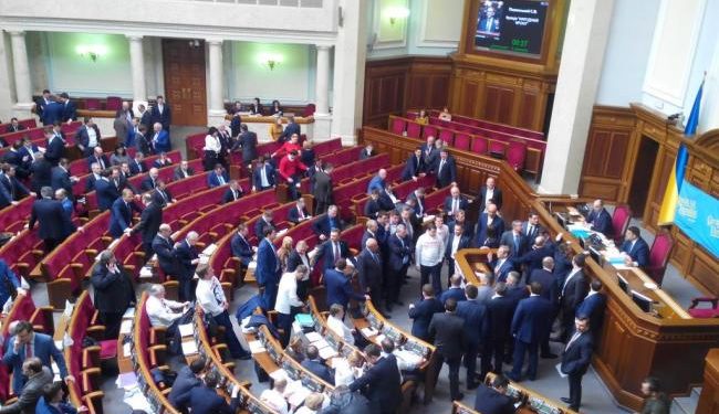СМИ: Нардепы поддержали закон о военном положении