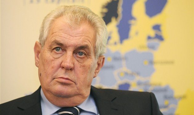 Чешский сенат принял петицию об импичменте президента «за предательство Родины»