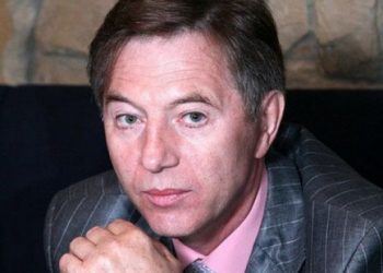 Умер Евгений Меньшов, ведущий «Песни года»