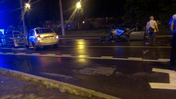 Пьяные боевики устроили ДТП в Донецке