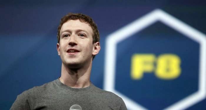 Диалог об открытии в Украине офиса Facebook продолжается, - Порошенко