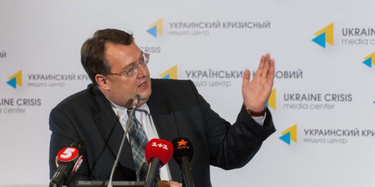 Нардеп предложил Путину обменять Савченко на 2 российских военных