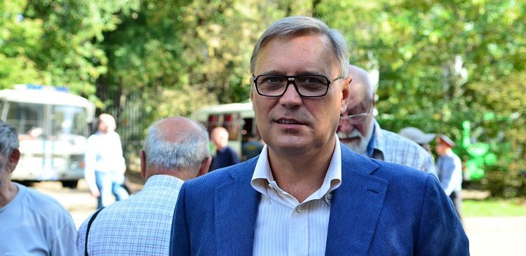 В США собирают подписи за предоставление гражданства Касьянову