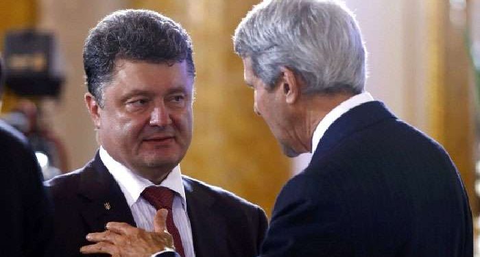 Керри рассказал Порошенко о своих переговорах в России