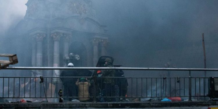 В Интернете опубликовали новые снимки расстрела на Институтской
