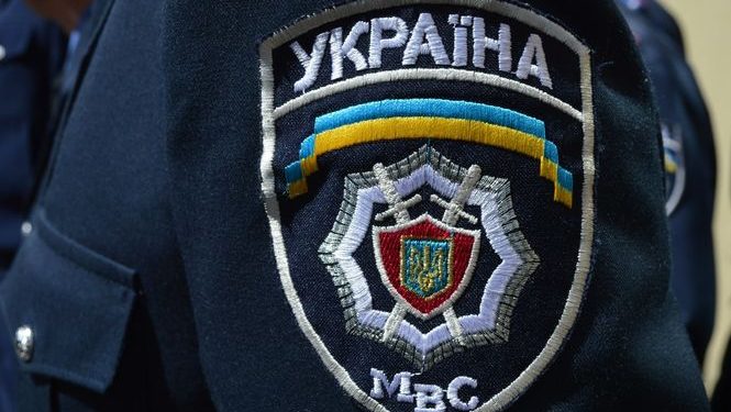 В Киеве неизвестный сломал челюсть активисту