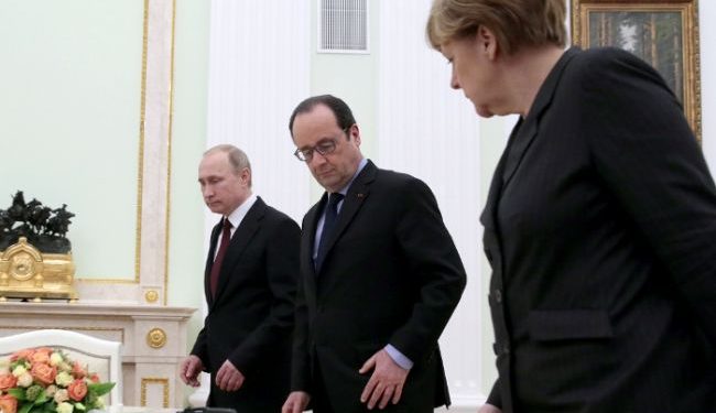 Меркель и Олланд поговорили с Путиным о боевиках на Донбассе
