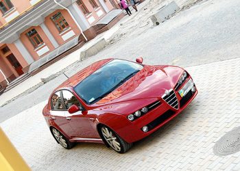 Alfa Romeo достанется двигатель от спорткара 4C