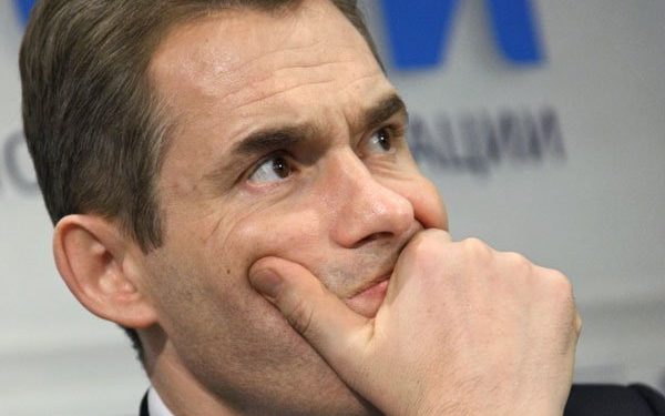 Астахов считает нормальным вступать в брак до 18 лет, - пресса