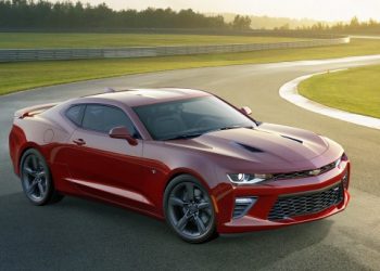 Компания Chevrolet провела в Детройте премьерный показ новой генерации Camaro
