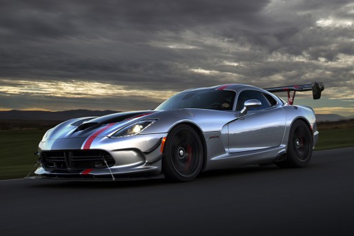 Компания Dodge представила самую экстремальную версию спорткара Viper