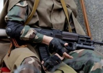 На Донбассе местный криминал грабит российских офицеров