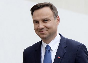 Новый президент Польши пообещал избирателям бесплатные детсады и медицину