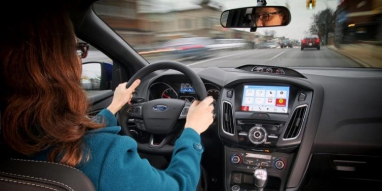 Автопроизводитель Ford будет оснащать свои новые автомобили системой CarPlay