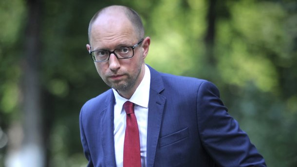 Украинский премьер достойно ответил на провокацию журналиста в Париже