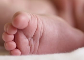 65-летняя израильтянка родила здорового малыша