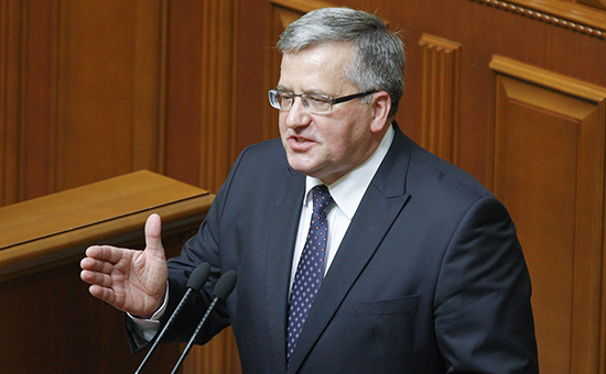 Коморовский: Польша не будет посылать солдат на войну в Украину
