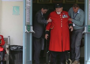 Выборы в Великобритании: лидируют консерваторы
