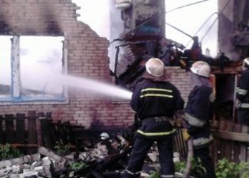 В Кривом Роге под завалами от взрыва ищут ребенка