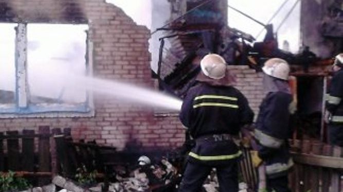 В Кривом Роге под завалами от взрыва ищут ребенка