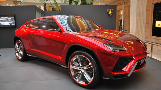 Власти Италии выделят деньги Lamborghini для выпуска кроссовера Urus