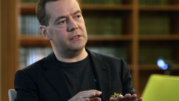 Медведев: Готов работать пока есть силы