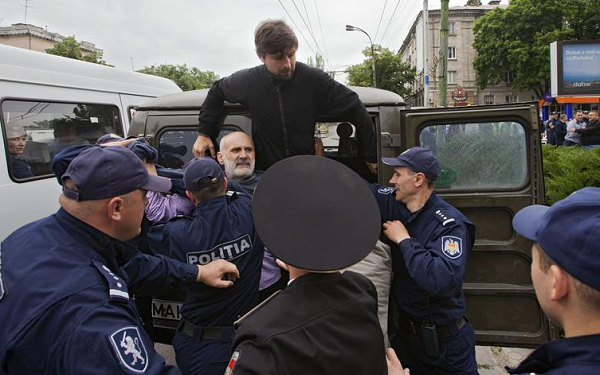В Молдове задержали граждан России, направлявшихся воевать за ИГ