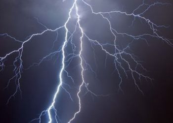 На Говерле молния ударила в трех туристов