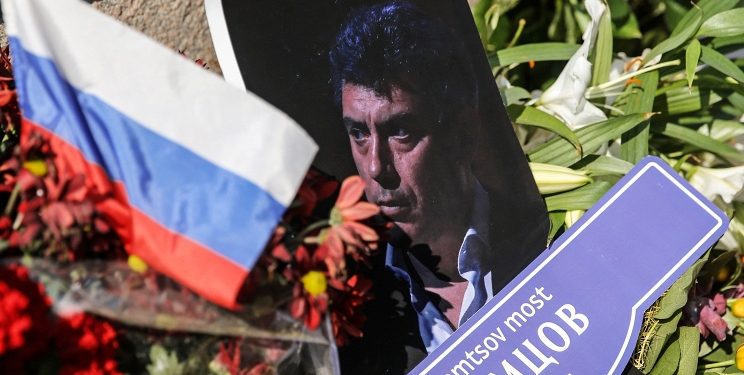 Власти Москвы отказались ставить памятник Борису Немцову