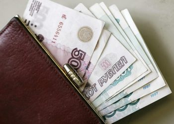 СМИ: В Крыму не выплачено сто миллионов рублей зарплаты