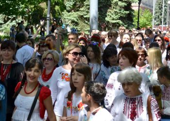 В Харькове состоялся парад вышиванок