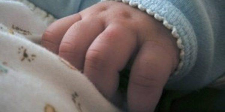 В Волынской области мужчины похитили младенца