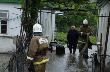 Населенные пункты Крыма подтопило из-за непогоды