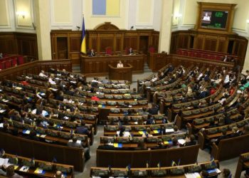 Яценюк внес в ВР законопроект о допуске миротворцев
