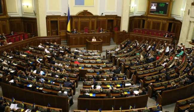 Яценюк внес в ВР законопроект о допуске миротворцев